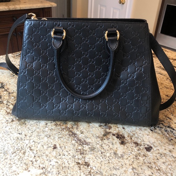 Gucci Signature Top Handle Black Bag - Picture 8 of 9